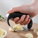 HAND GARLIC PRESS