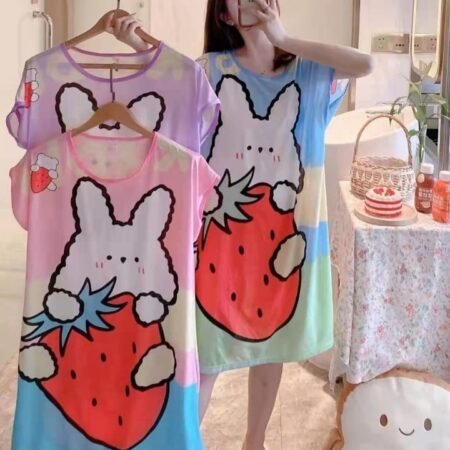 WOMEN'S WEAR
